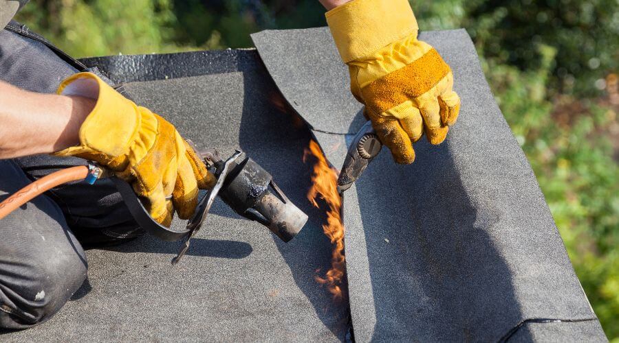 Professional gutter cleaning in Parker, WA